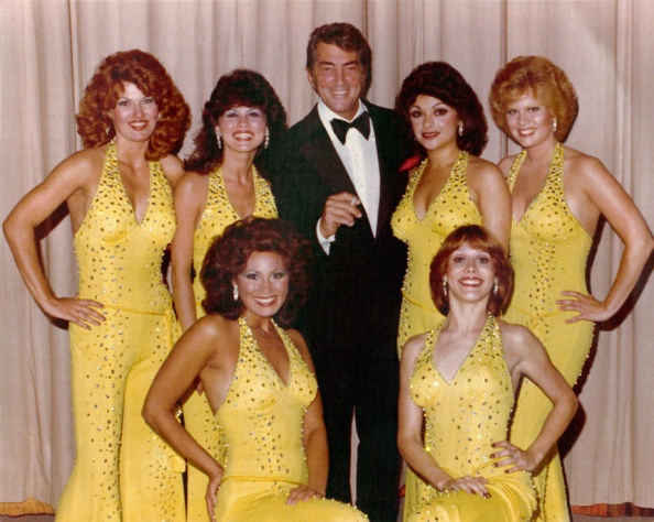 Dean-Martin-and-The-Golddiggers-with-the-Alberici-Sisters-Linda-Eichberg-&-Maria-Lauren